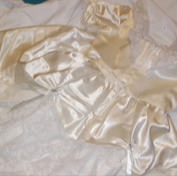 Dress - Picture 4 of 4